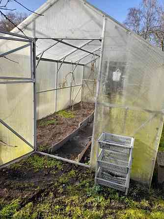 Передам право аркнды на огород и продам всё, что имеется на участке: домик с террасой 24м², ... Рига