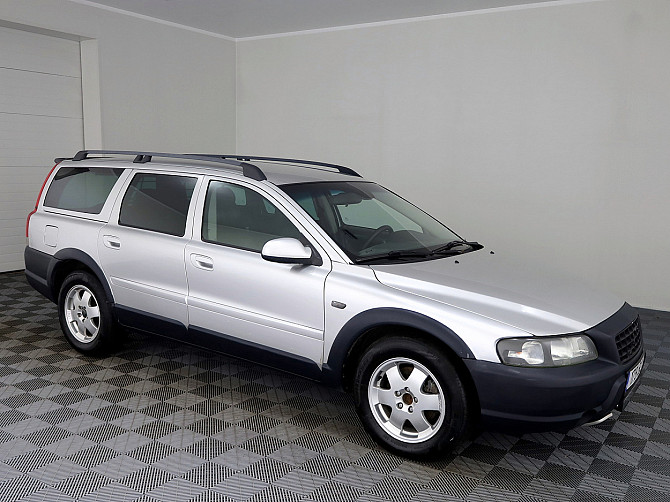 Volvo XC70 Summum ATM 2.4 D5 120kW Таллин - изображение 1