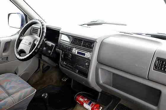 Volkswagen Multivan Allstar 2.5 81kW Таллин