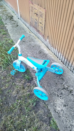 Pārdodu bērnu trīsriteni , ar saliekamiem un noņemamiem riteniem. Рига - изображение 3