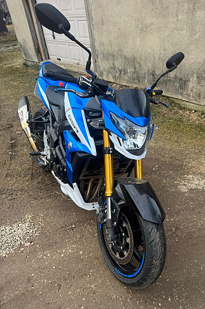 Pārdodu Suzuki GSR 750A ABS – MotoGP Edition (2016) Pārdodu motociklu ļoti labā tehniskā un... Valmiera - foto 2