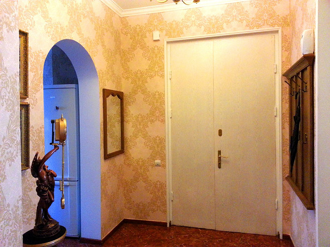 Солнечная, меблированная, удобная квартира. Фасадный дом, окна выходят на обе... Рига - изображение 7