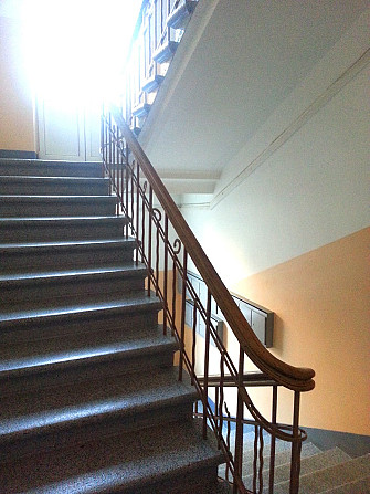 Солнечная, меблированная, удобная квартира. Фасадный дом, окна выходят на обе... Рига - изображение 10