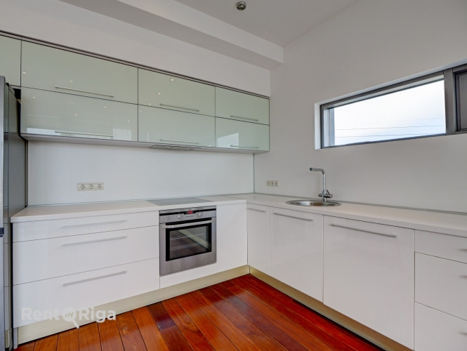 Предлагаем в аренду изысканную, светлую и просторную квартиру-лофт по одному из Рига - изображение 7