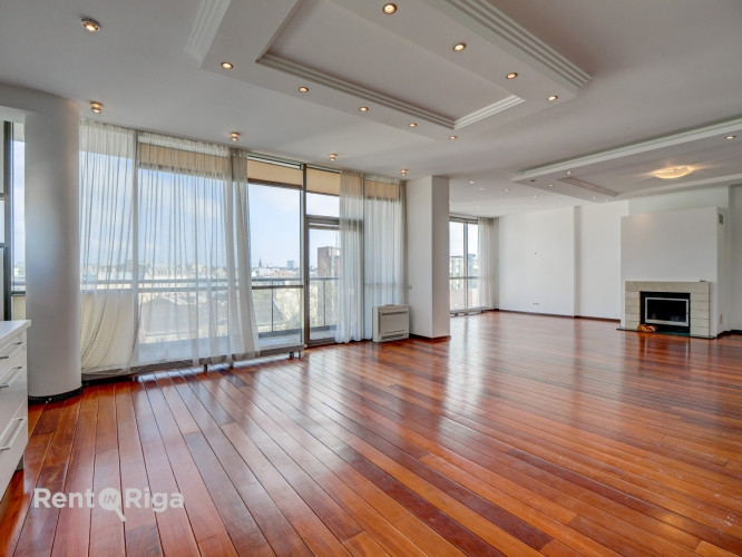 Предлагаем в аренду изысканную, светлую и просторную квартиру-лофт по одному из Рига - изображение 1