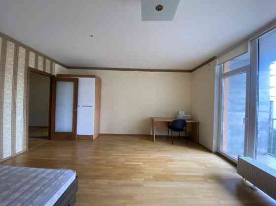 Four-room apartment in Jaunā Teika.  Layout: a living room (relatively small) combined with the kitc Rīga