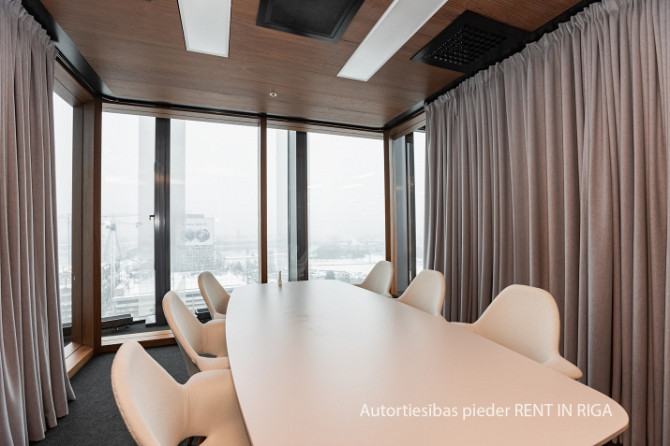 Furnished office on the 13th floor of Zunda Towers.  Sophisticated work environment for business-sca Рига - изображение 5