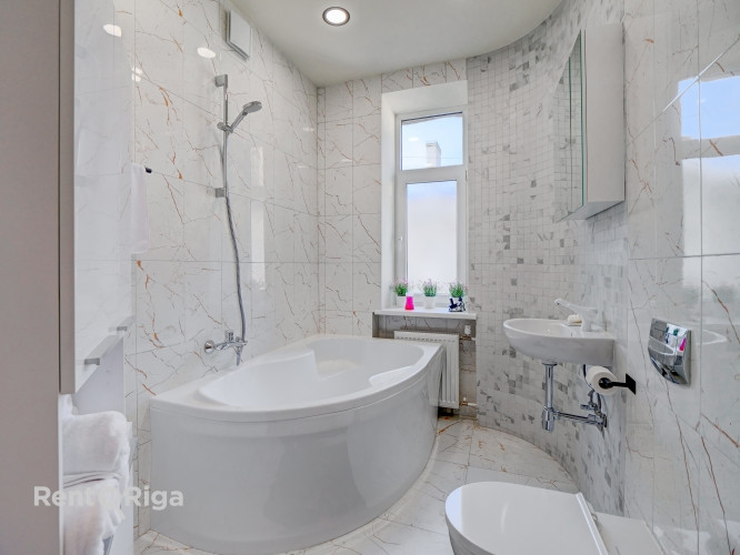 Dzīvoklis tiek piedāvāts īrei pirmo reizi - nesen iegādāts, izremontēts un paredzēts kā Rīga - foto 6