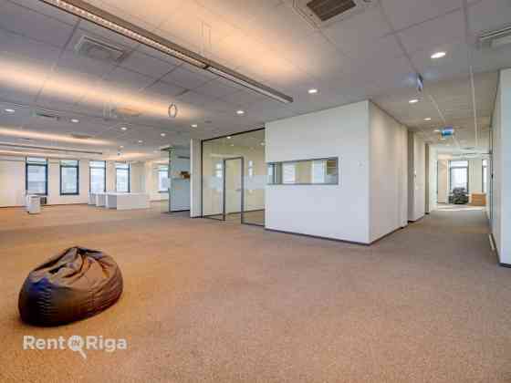 Office space on the 7th floor of the office building Place Eleven.  The office building can be reach Рига