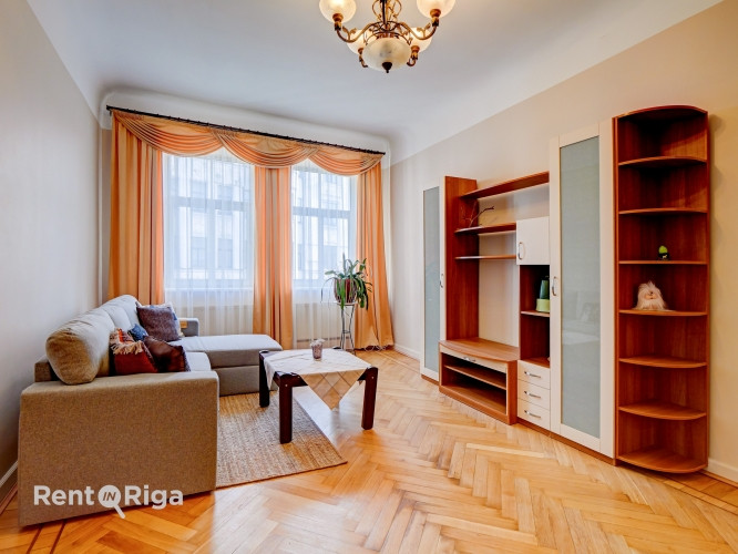 Izīrē plašu 3 istabu dzīvokli!  Dzīvoklis ir gaišs un mājīgs. un tajā visas 3 istabas ir Rīga - foto 9
