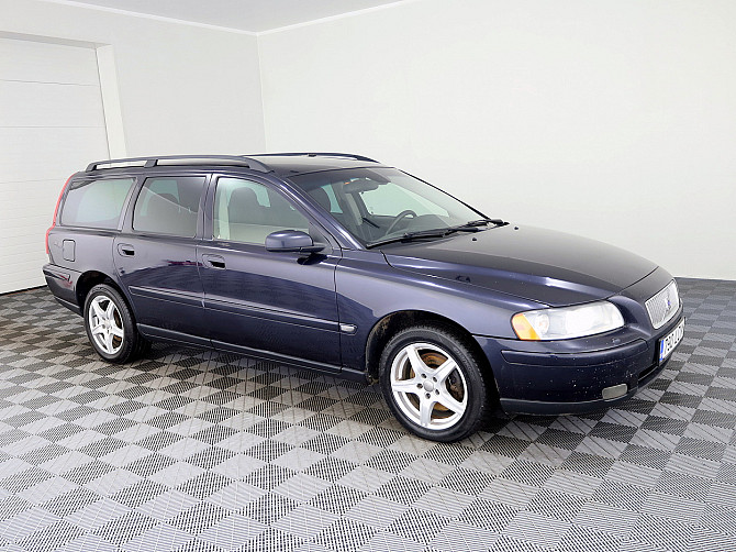 Volvo V70 Summum 4x4 AWD Facelift 2.4 D5 120kW Таллин - изображение 1