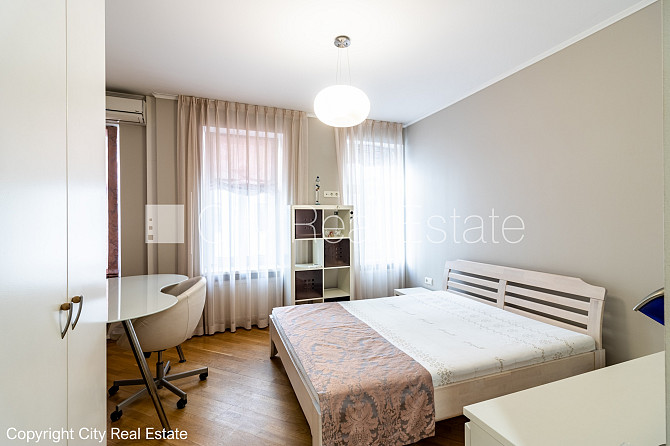 Фасадный дом, реновированный дом, вход с улицы, лифт, лестничная клетка после Рига - изображение 9