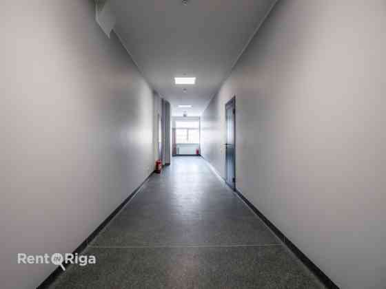 Предлагаем в аренду офисные помещения в бизнес-парке Dambis, ул. Уриекстес 1, Рига. Rīga