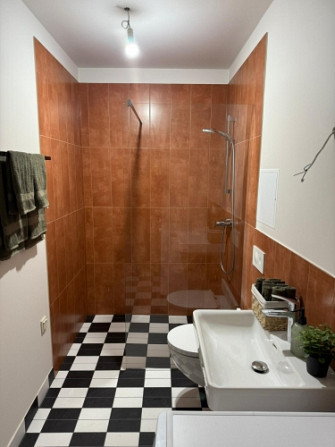 Сдаётся полностью отремонтированная 2-комнатная квартира!  Современная квартира Рига - изображение 8