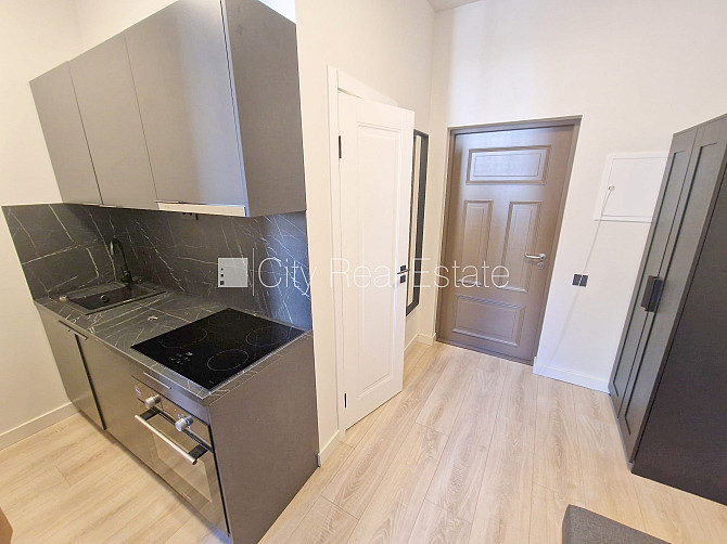 Fasādes māja, renovēta māja, slēgts pagalms, apsargāta teritorija, ieeja no ielas un pagalma, Rīga - foto 3