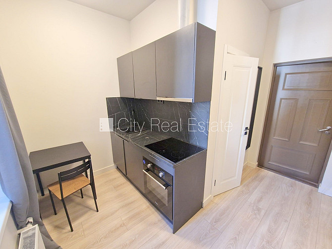 Fasādes māja, renovēta māja, slēgts pagalms, apsargāta teritorija, ieeja no ielas un pagalma, Rīga - foto 6