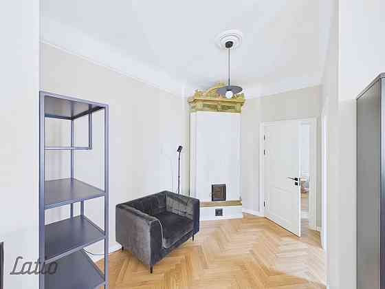 Izīrē gaumīgu un gaišu 3-istabu dzīvokli Rīgas centrā, Stabu ielā. 

Ļoti laba atrašanās vieta  tuvu Rīga