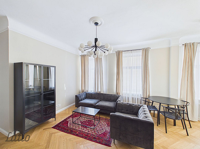 Izīrē gaumīgu un gaišu 3-istabu dzīvokli Rīgas centrā, Stabu ielā. 

Ļoti laba atrašanās vieta  tuvu Рига - изображение 1