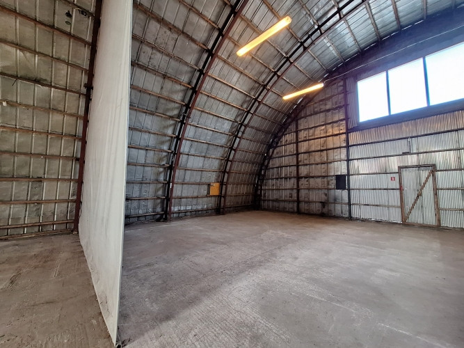 Iznomājam angāru - tīru un plašu angāra tipa noliktavas telpu ar kopējo platību 450 m. Rīga - foto 4