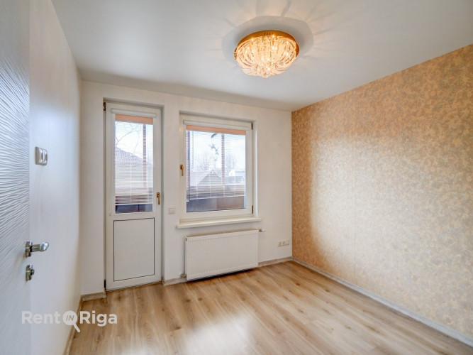 Pārdod 3 istabu dzīvokli Jūrmalā, Slokā  Piedāvājumā mājīgs, gaišs un labi izplānots 3 Jūrmala - foto 8