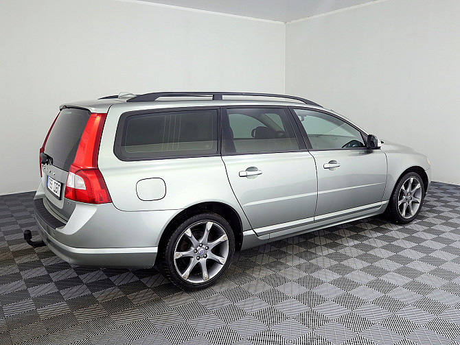 Volvo V70 Summum ATM 2.4 D5 136kW Таллин - изображение 3