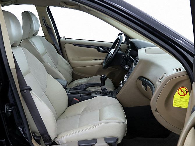 Volvo S60 Summum 2.4 D5 120kW Tallina - foto 6