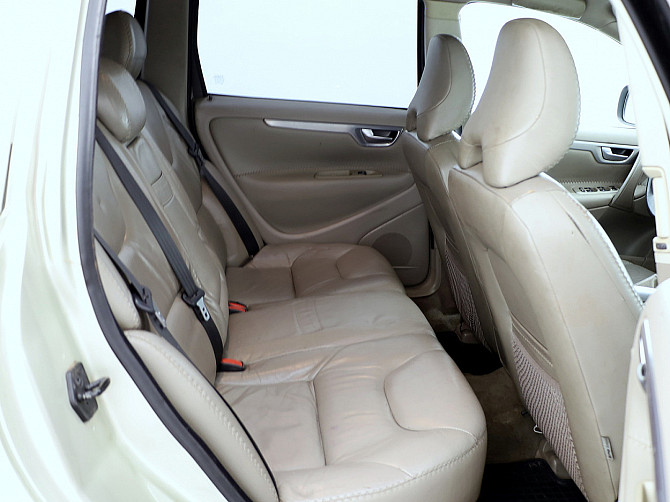 Volvo XC70 Summum Facelift ATM 2.4 D5 136kW Tallina - foto 7