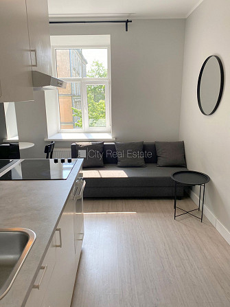 Fasādes māja, renovēta māja, slēgts pagalms, ieeja no ielas, kāpņu telpa pēc kosmētiskā Rīga - foto 2