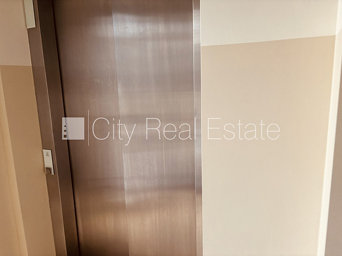 Renovēta māja, logi vērsti uz pagalma pusi, viesistaba, viena telpa caurstaigājama, virtuve, Rīga - foto 12