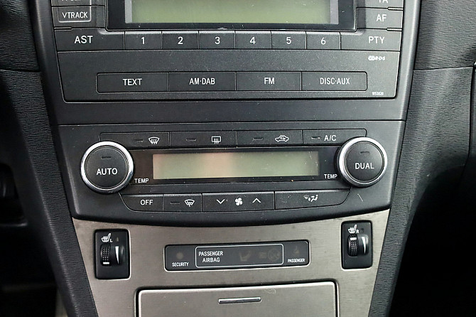 Toyota Avensis Linea Sol 1.8 108kW Tallina - foto 8