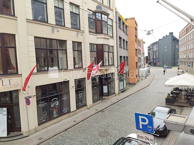 Fasādes māja, renovēta māja, slēgts pagalms, ieeja no ielas, kāpņu telpa pēc kapitālā Rīga - foto 5