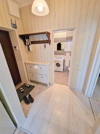 Fasādes māja, slēgts pagalms, ieeja no pagalma, ir lifts, logi vērsti uz ielas pusi, plašs Rīga - foto 18