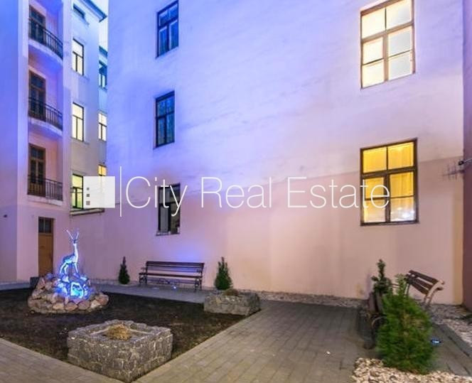 Projekts - Aleksandra Čaka 33, pagalma ēka, renovēta māja, labiekārtots apzaļumots pagalms, Rīga - foto 11