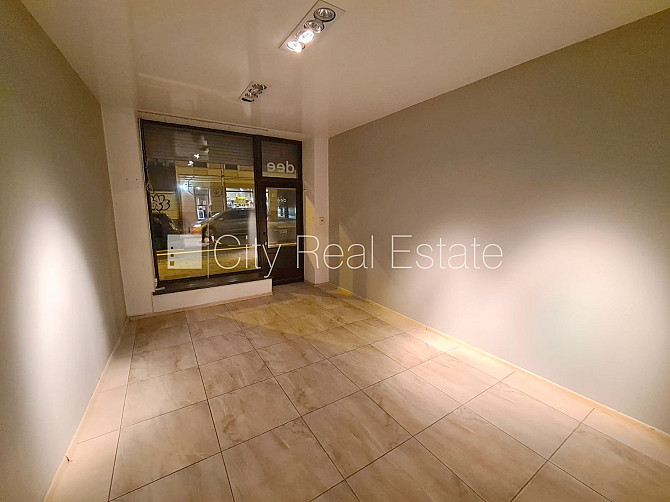 Zeme īpašumā, fasādes māja, renovēta māja, ieeja no ielas, logi vērsti uz ielas pusi, Rīga - foto 8