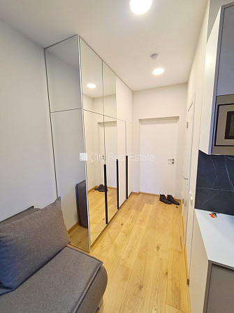 Pagalma ēka, renovēta māja, slēgts pagalms, ieeja no ielas un pagalma, ir lifts, kāpņu telpa Rīga - foto 19