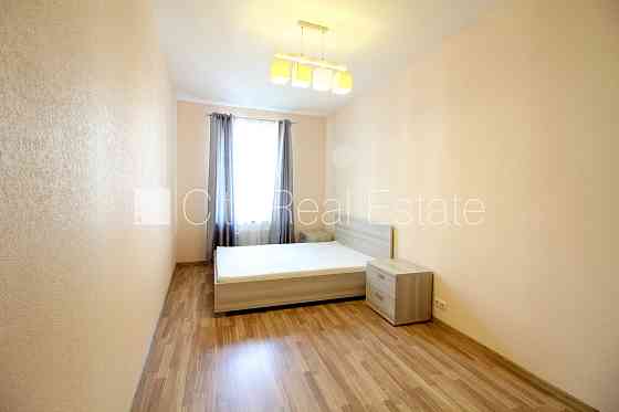 Реновированный дом, закрытый двор, вход со двора, лестничная клетка после Rīga