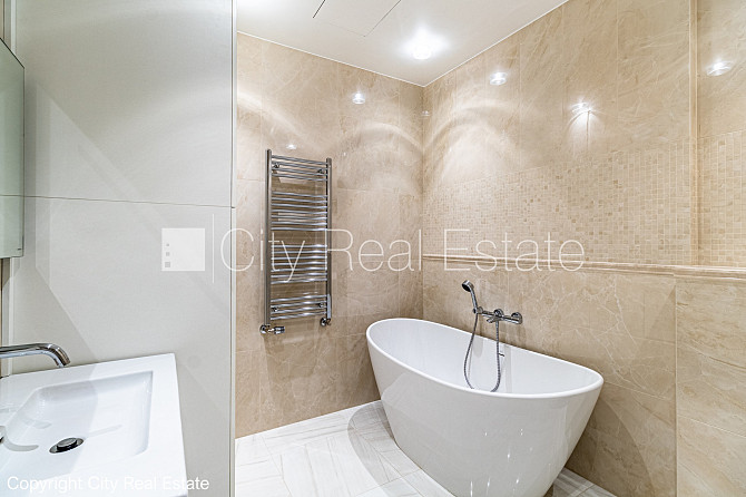 Renovēta māja, slēgts pagalms, iespēja nomāt autostāvvietu, apsargāta autostāvvieta, Rīga - foto 9