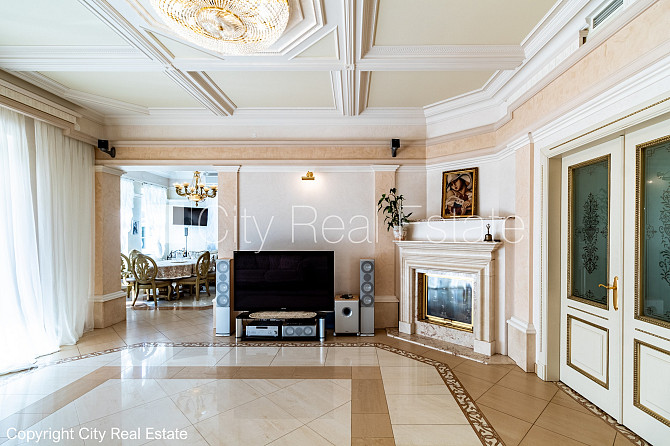 Labiekārtota apzaļumota teritorija, iežogota teritorija, vieta vairākām automašīnām, Jūrmala - foto 8