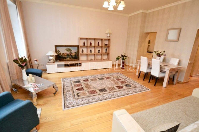 Projekts - Forburga Nams, fasādes māja, renovēta māja, labiekārtota apzaļumota teritorija, Rīga - foto 1