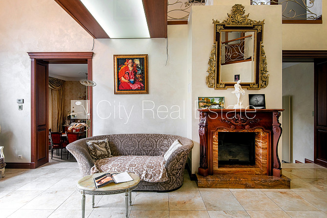 Privātmāja, labiekārtots apzaļumots pagalms, iežogota teritorija ar metāla sētu, teritorijas Jūrmala - foto 4