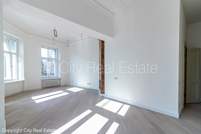 Zeme īpašumā, fasādes māja, renovēta māja, slēgts pagalms, ir lifts, kāpņu telpa pēc Rīga - foto 2