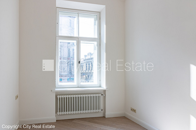 Zeme īpašumā, fasādes māja, renovēta māja, slēgts pagalms, ir lifts, kāpņu telpa pēc Rīga - foto 6