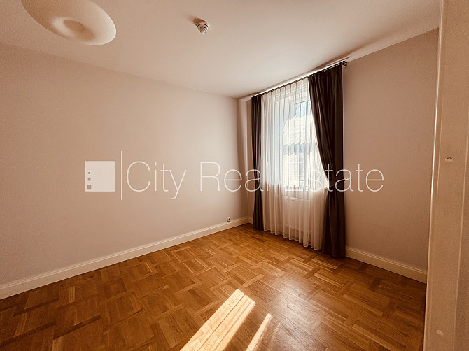 Renovēta māja, vieta automašīnai, objektu apsargā fiziskā apsardze, luksuss apartamenti , ir Rīga - foto 7