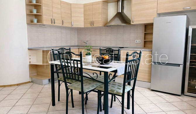 Renovēta māja, slēgts pagalms, kāpņu telpa pēc kapitālā remonta, balkons, sauna, logi Rīga - foto 14