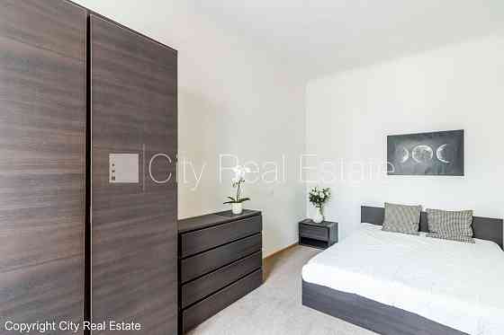 Дом во дворе, реновированный дом, закрытый двор, охраняемая территория, вход со Rīga