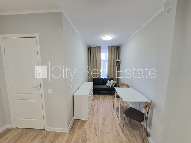 Pagalma māja, renovēta māja, slēgts pagalms, apsargāta teritorija, ieeja no pagalma, kāpņu Rīga - foto 17