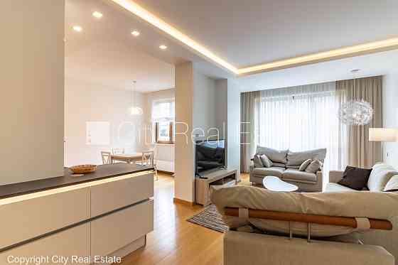 Земля в собственности, новостройка, благоустроенная озеленённая территория, Рига