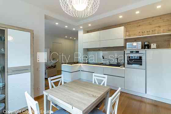 Земля в собственности, новостройка, благоустроенная озеленённая территория, Рига