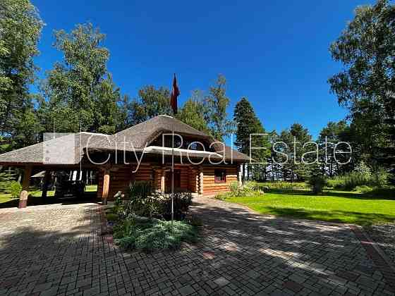 Благоустроенная озеленённая территория, количество спален 4 шт., тепловой насос, Талси и район