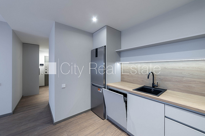 Новостройка, энергоэффективный дом, территория обнесена забором, места для Рига - изображение 8